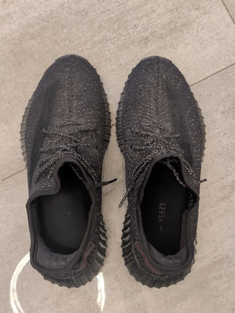 Yeezy Boost 350 V2 Triple Black - Men